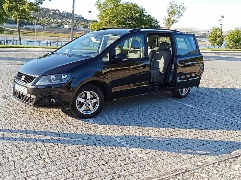 Preto Usado 2014 Seat Alhambra 4Drive Monovolume | € 12.250 - Imagem 1/4