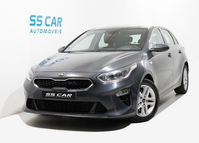 Cinzento Usado 2021 Kia Ceed | € 12.350 (Super Preço) - Imagem 1/4