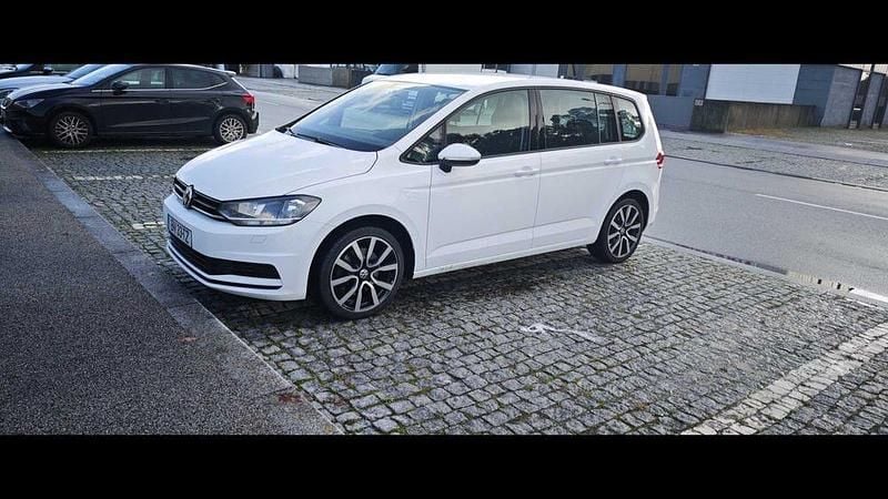 Usado 2018 VW Touran Monovolume | € 15.500 - Imagem 1/4