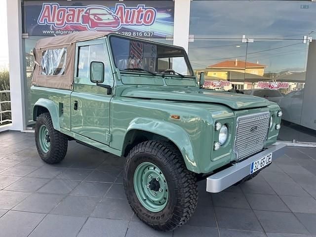 Usado Land Rover Defender 113 HP (83 kW) 1994 Verde SUV