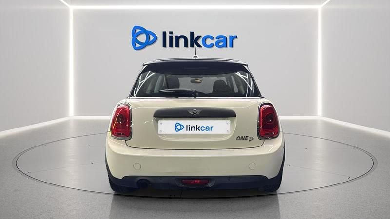 Usado Mini Cooper 95 HP (69 kW) 2015 Branco Citadino