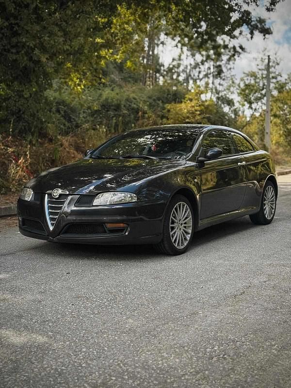 Usado Alfa Romeo GT 150 HP (110 kW) 2006 Preto Coupé