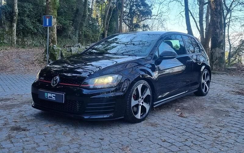 Usado VW Golf VII GTI 220 HP (161 kW) 2013 Preto Citadino