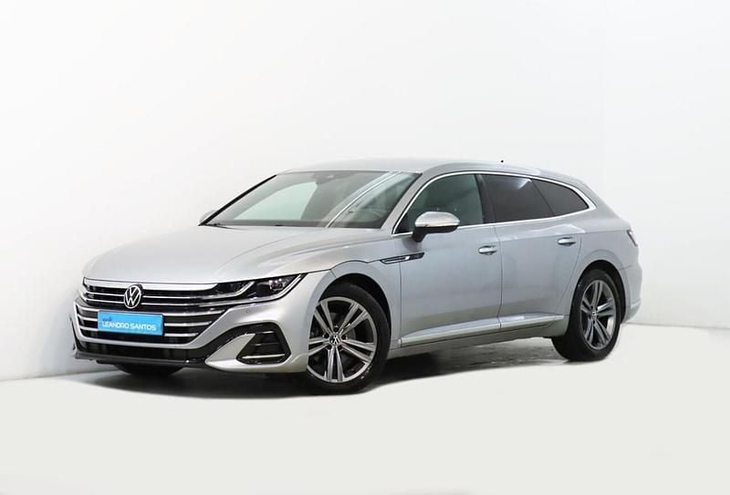 Usado VW Arteon 150 HP (110 kW) 2024 Cinzento Carrinha