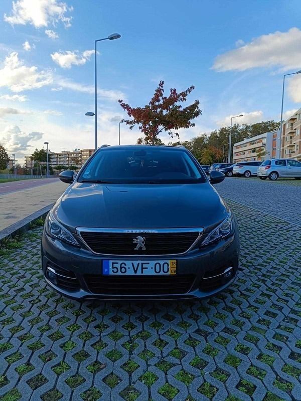 Cinzento Usado 2018 Peugeot 308 Carrinha | € 12.500 (Bom preço) - Imagem 1/4