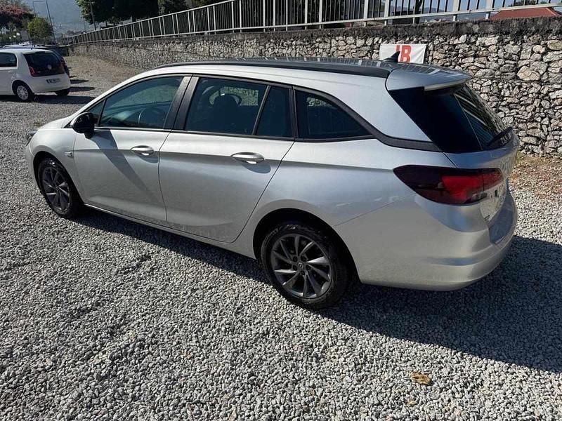 Usado Opel Astra Edition 110 HP (80 kW) 2016 Cinza Carrinha