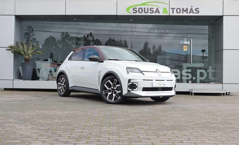 Branco Novo 2025 Renault R5 Komfort Citadino | € 32.990 - Imagem 1/4