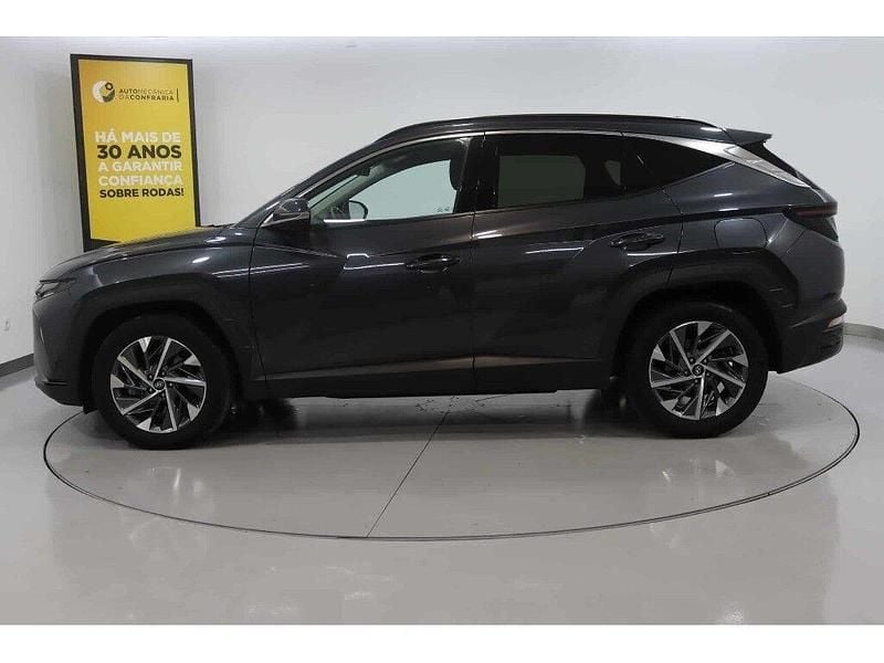 Usado Hyundai Tucson Premium 116 HP (85 kW) 2022 Cinzento SUV