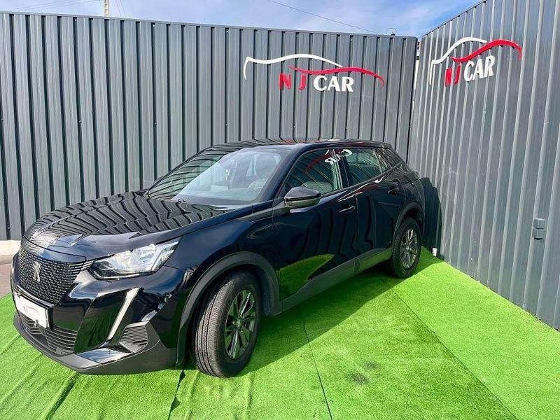 Usado Peugeot 2008 110 HP (80 kW) 2022 Preto SUV