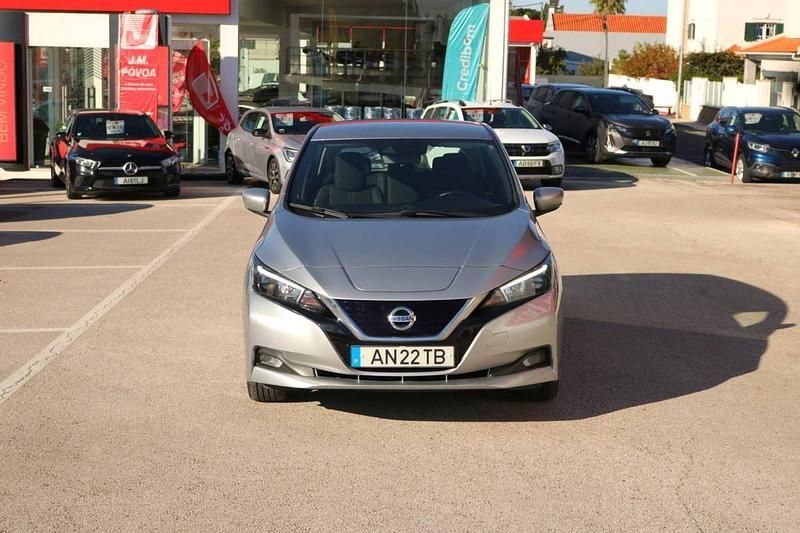 Usado Nissan Leaf 160 kW (218 HP) 2022 Cinzento Citadino
