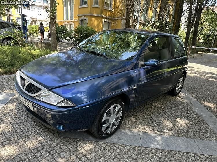 Azul Usado 2003 Lancia Ypsilon Citadino | € 2.450 - Imagem 1/1