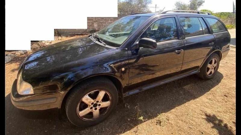 Preto Usado 2002 Skoda Octavia Carrinha | € 2.950 - Imagem 1/4