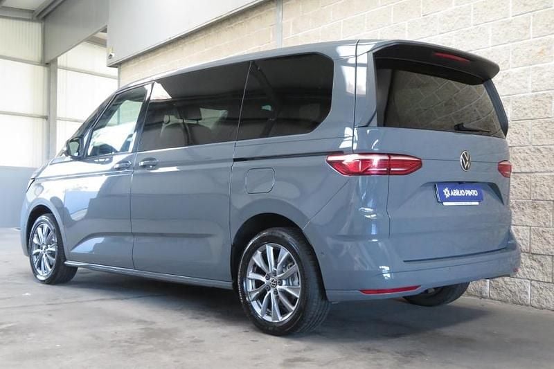 Usado VW Routan 150 HP (110 kW) 2024 Cinzento Monovolume