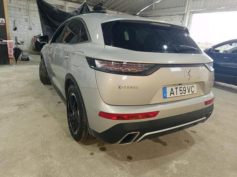 Usado DS Automobiles DS7 Crossback 225 HP (165 kW) 2022 Cinzento SUV