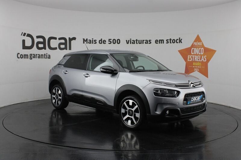 Cinza Usado 2020 Citroën C4 PureTech | € 12.999 (Bom preço) - Imagem 1/4