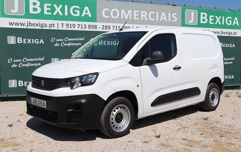 Branco Usado 2019 Peugeot Partner Monovolume | € 12.300 (Bom preço) - Imagem 1/4
