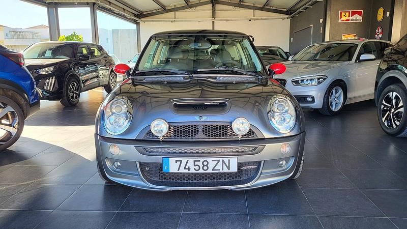 Cinza Usado 2005 Mini Cooper S Citadino | € 12.990 - Imagem 1/2