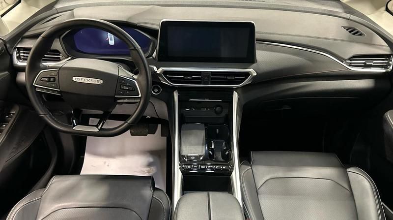 Usado Maxus V90 177 HP (130 kW) 2022 Branco Van