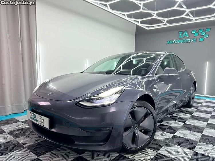 Outra Usado 2019 Tesla Model 3 Sedan | € 18.500 (Bom preço) - Imagem 1/1