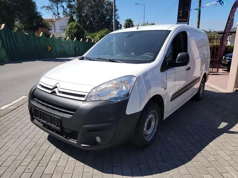 Branco Usado 2017 Citroën Berlingo Monovolume | € 10.990 (Preço elevado) - Imagem 1/4