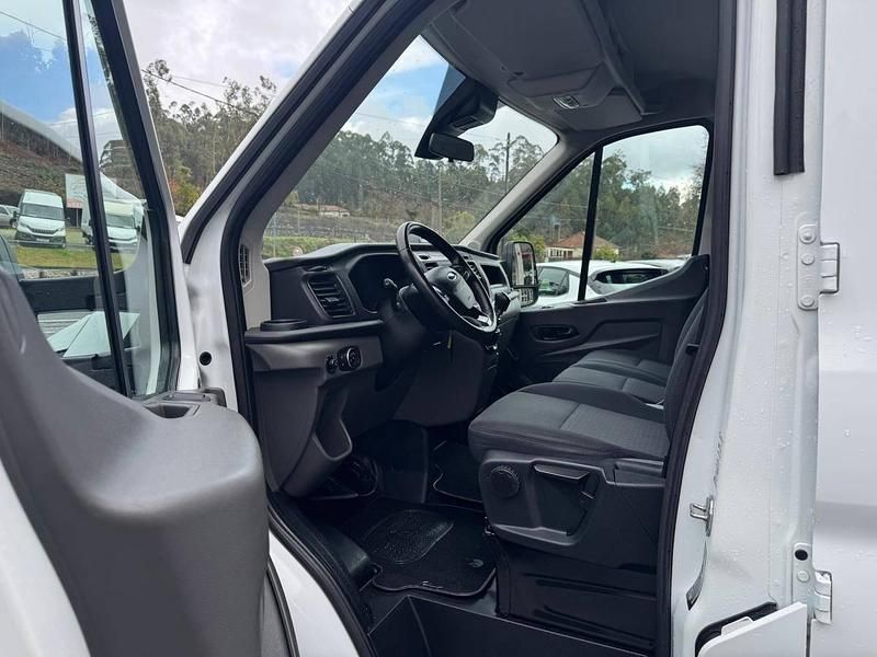 Usado Ford Transit Trend 130 HP (95 kW) 2024 Branco Sedan