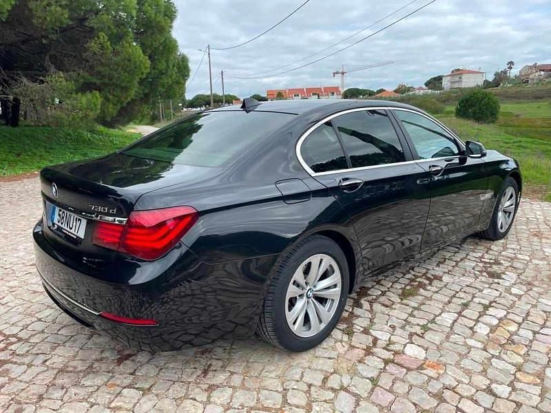 Usado BMW 730 258 HP (189 kW) 2013 Preto Sedan