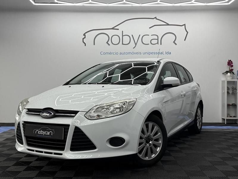 Branco Usado 2012 Ford Focus | € 8.290 (Bom preço) - Imagem 1/4