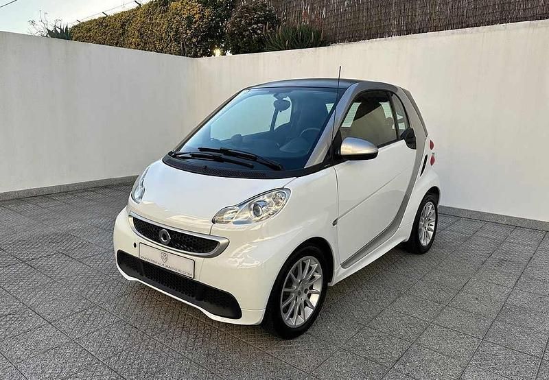 Branco Usado 2012 Smart ForTwo Electric Drive Coupé | € 7.900 - Imagem 1/4