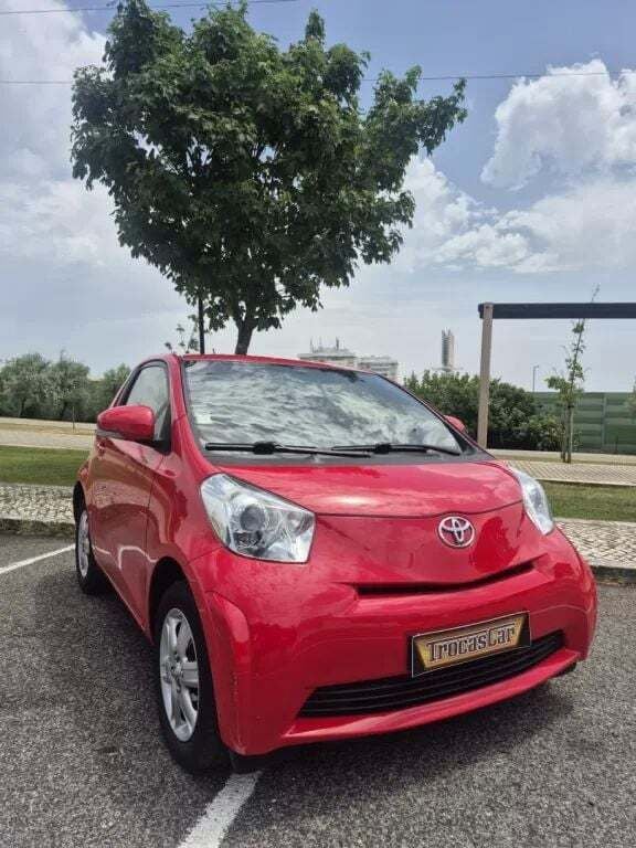 Vermelho Usado 2013 Toyota iQ Citadino | € 8.350 (Preço justo) - Imagem 1/4