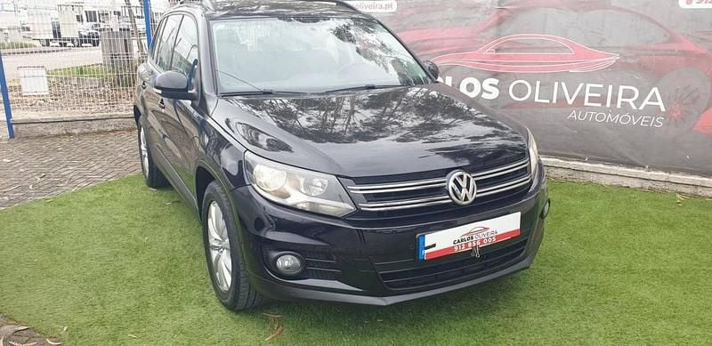 Usado VW Tiguan Trendline 122 HP (89 kW) 2012 Preto SUV