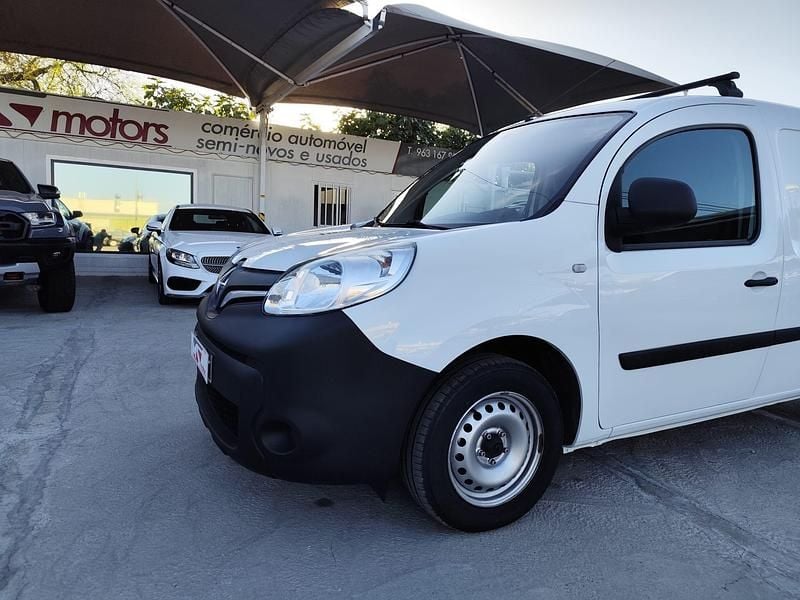 Branco Usado 2019 Renault Kangoo Sedan | € 12.950 (Caro) - Imagem 1/4