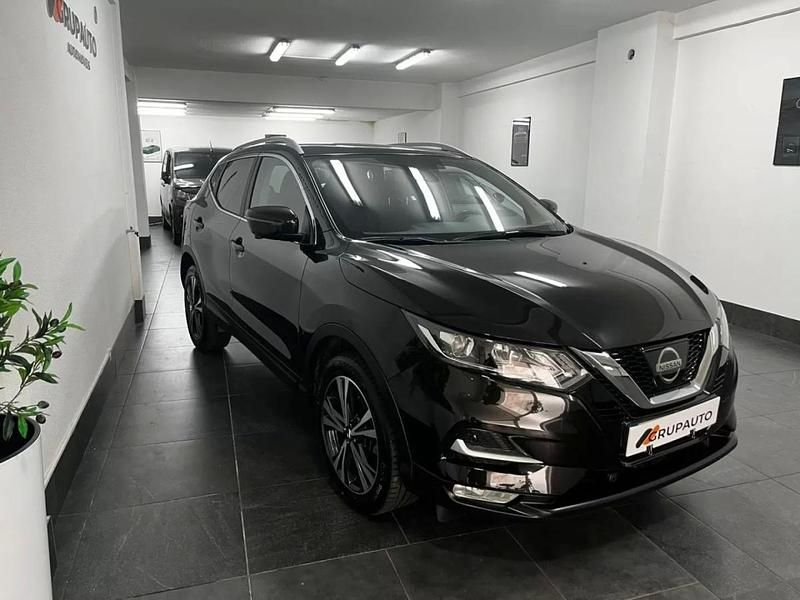 Usado Nissan Qashqai 360º 130 HP (95 kW) 2018 Preto SUV