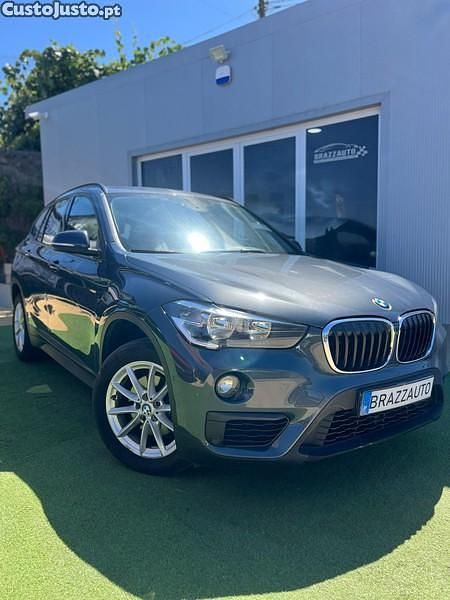 Cinza Usado 2017 BMW X1 Sport Line SUV | € 28.990 - Imagem 1/1
