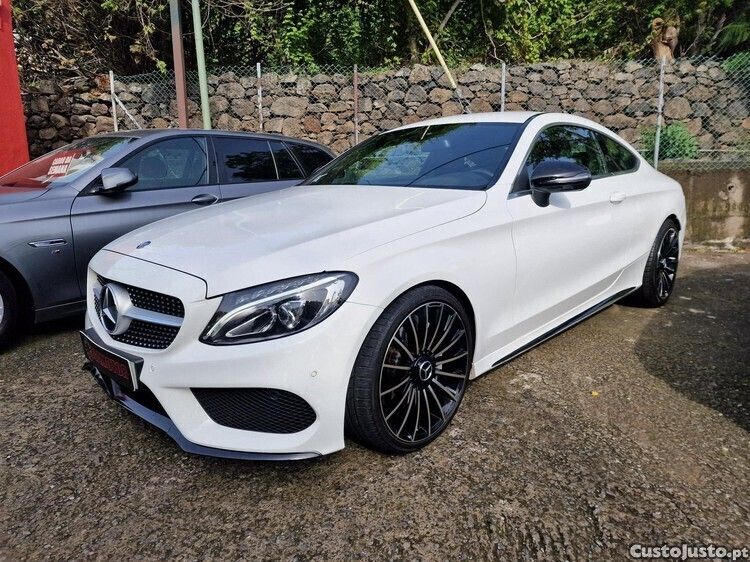 Branco Usado 2016 Mercedes C250 AMG line Coupé | € 36.000 (Caro) - Imagem 1/1