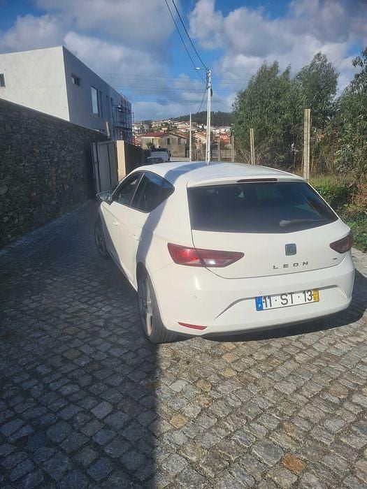 Usado Seat Leon 110 HP (80 kW) 2014 Sedan
