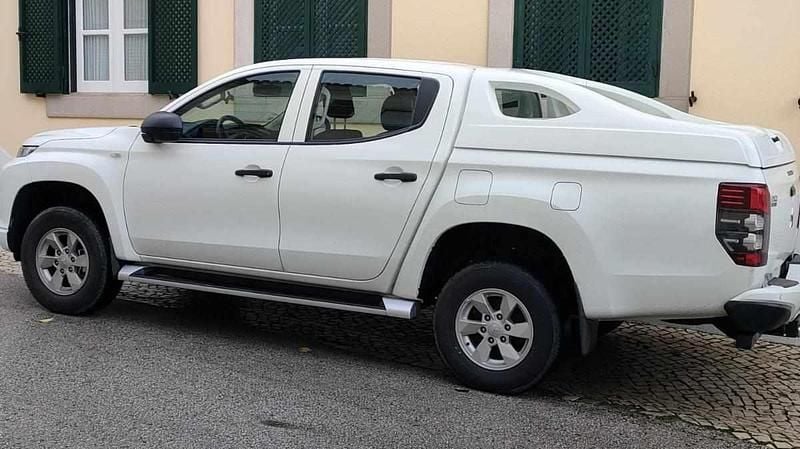 Usado Mitsubishi L200 150 HP (110 kW) 2022 Branco Pickup