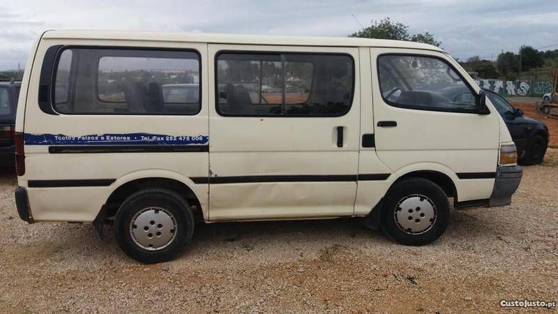 Toyota 9 мест