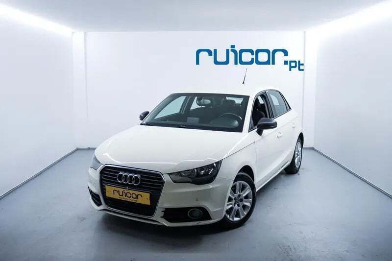 Branco Usado 2013 Audi A1 Sportback Citadino | € 11.950 (Preço justo) - Imagem 1/4