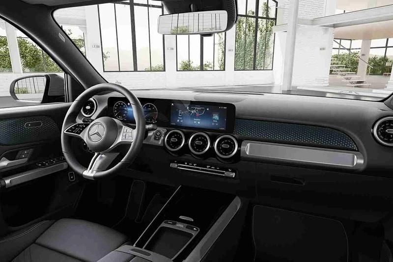 Preto Novo 2025 Mercedes GLA200 SUV | € 60.938 - Imagem 1/4