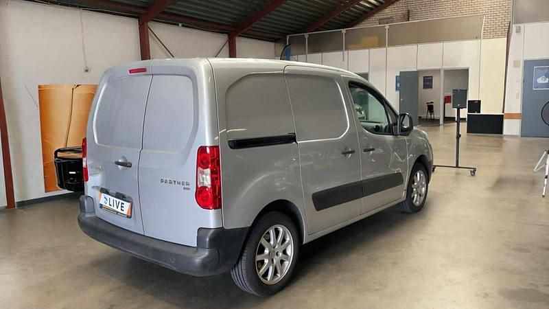 Usado Peugeot Partner 92 HP (67 kW) 2012 Cinzento Monovolume