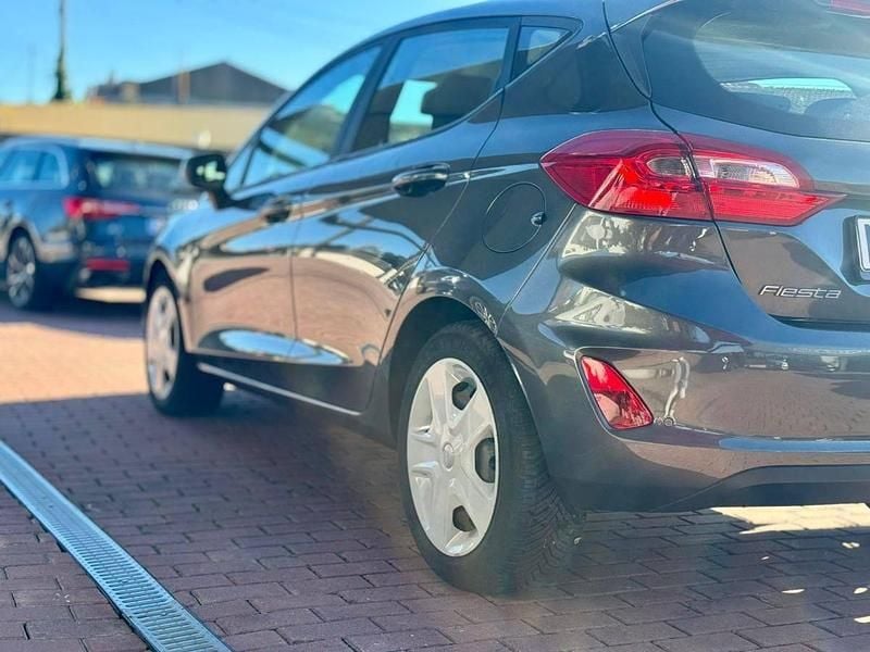 Usado Ford Fiesta Active 95 HP (69 kW) 2020 Cinza Citadino