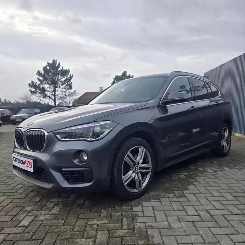 Usado BMW X1 Performance 150 HP (110 kW) 2017 Cinza escuro SUV