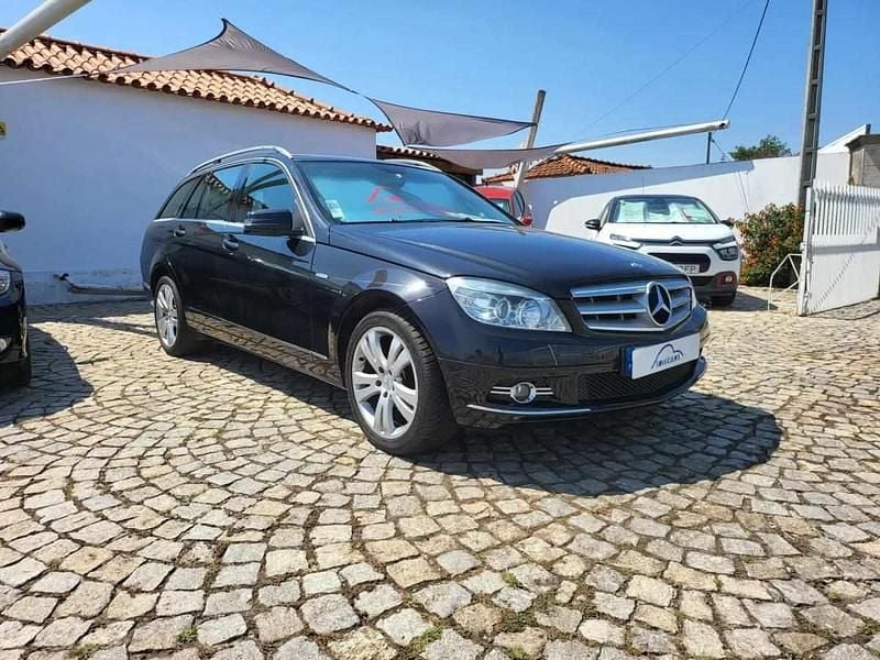 Usado Mercedes C220 170 HP (125 kW) 2010 Preto