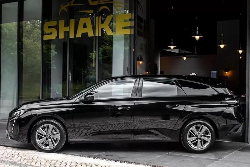 Usado Peugeot 308 SW Active 130 HP (95 kW) 2023 Preto Carrinha