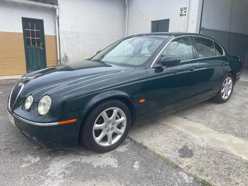 Verde Usado 2004 Jaguar S-Type S Sedan | € 7.500 - Imagem 1/4