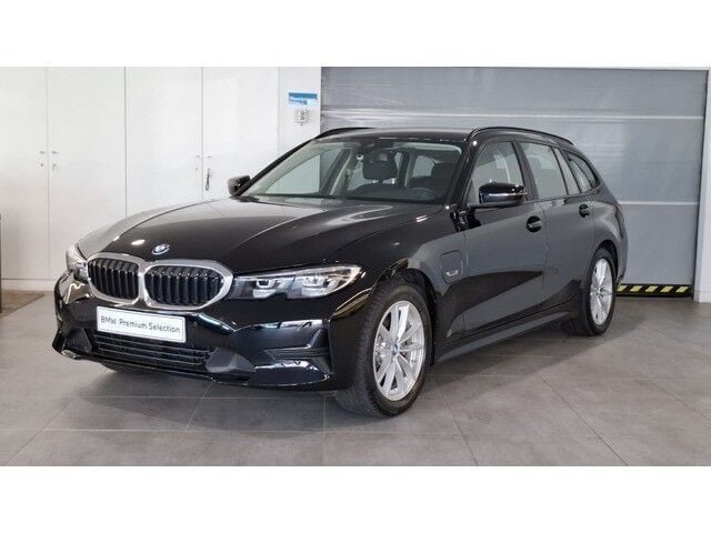 Usado BMW 320e 204 HP (150 kW) 2022 Preto Carrinha