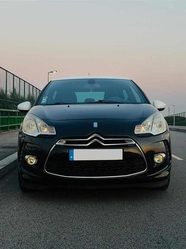 Preto Usado 2012 DS Automobiles DS3 | € 7.000 (Preço justo) - Imagem 1/4