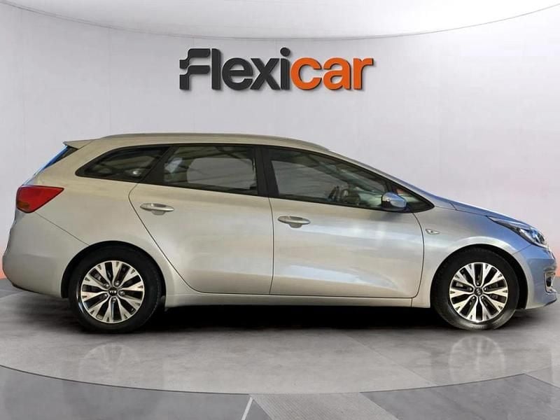 Usado Kia Ceed Sportswagon 90 HP (66 kW) 2017 Cinzento Carrinha
