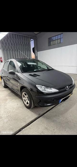 Usado Peugeot 206 60 HP (44 kW) 2003 Sedan
