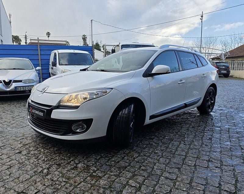 Usado Renault Mégane GrandTour Dynamique 110 HP (80 kW) 2012 Branco Carrinha